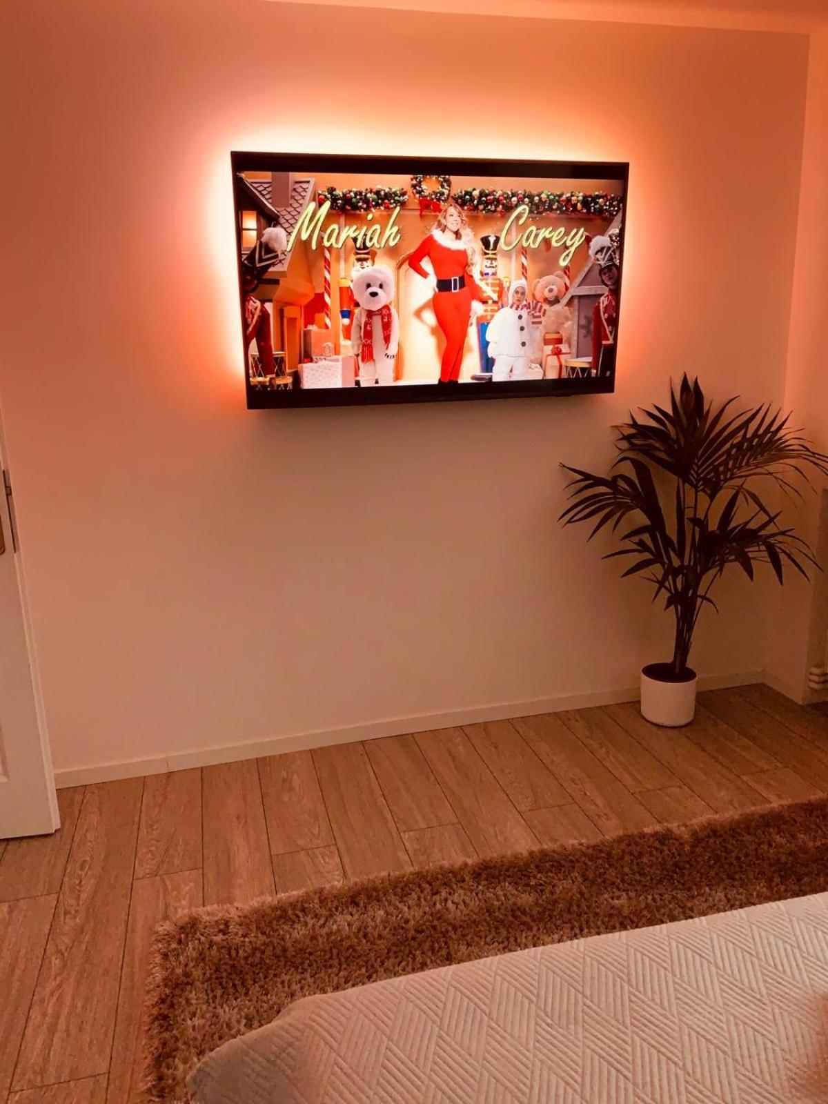 Rose Apartment Piatra Neamţ Buitenkant foto